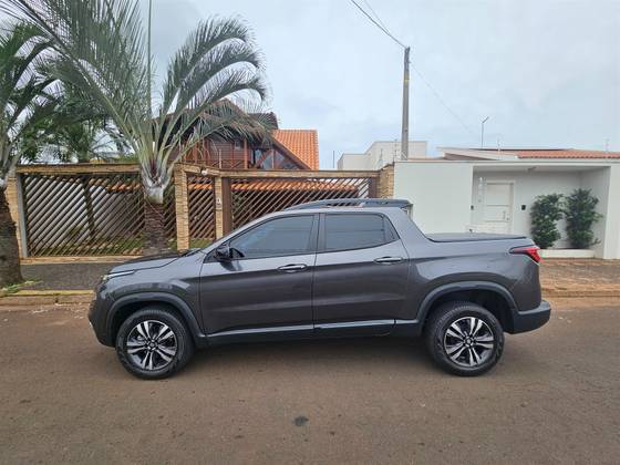 FIAT TORO 1.3 TURBO 270 FLEX FREEDOM AT6 FIAT TORO 1.3 TURBO 270 FLEX FREEDOM AT6